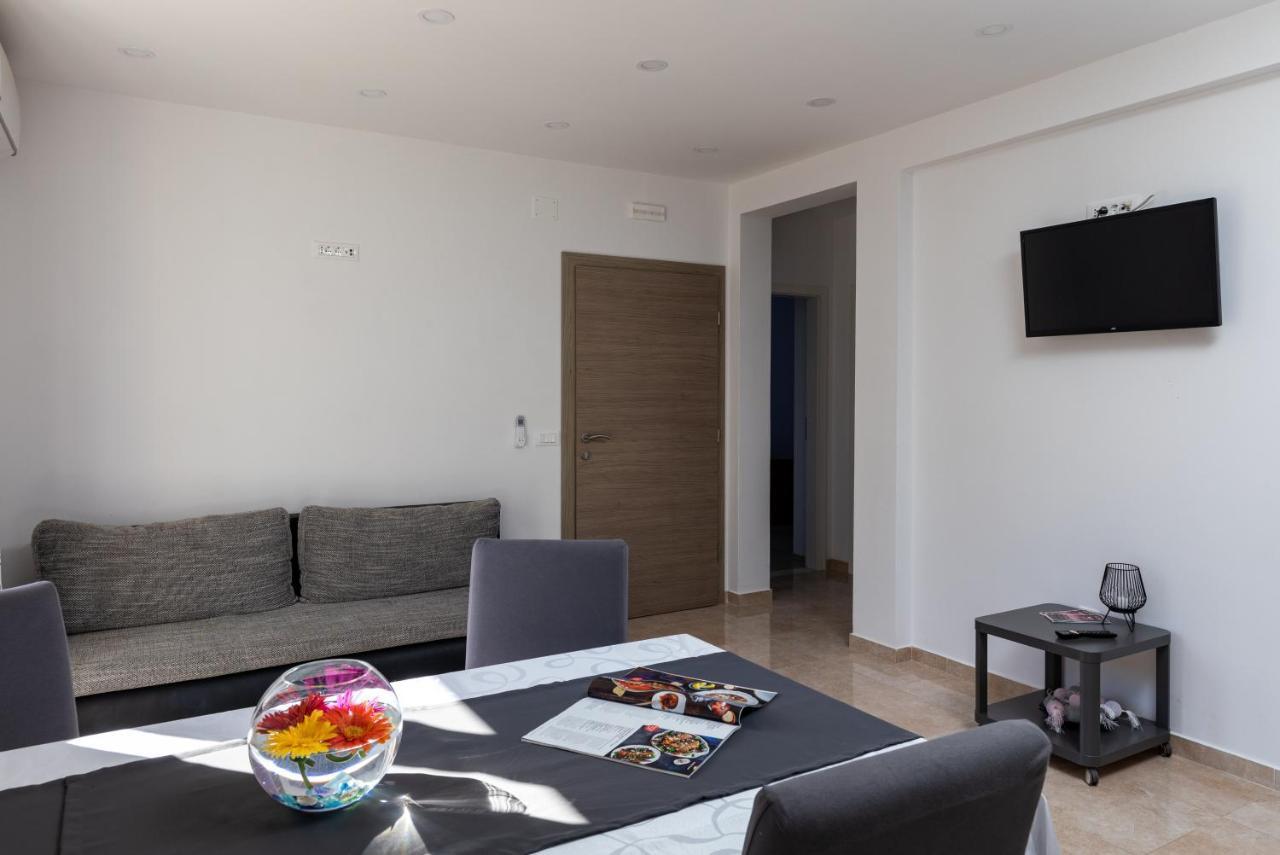 מליני Amarillo Apartments מראה חיצוני תמונה