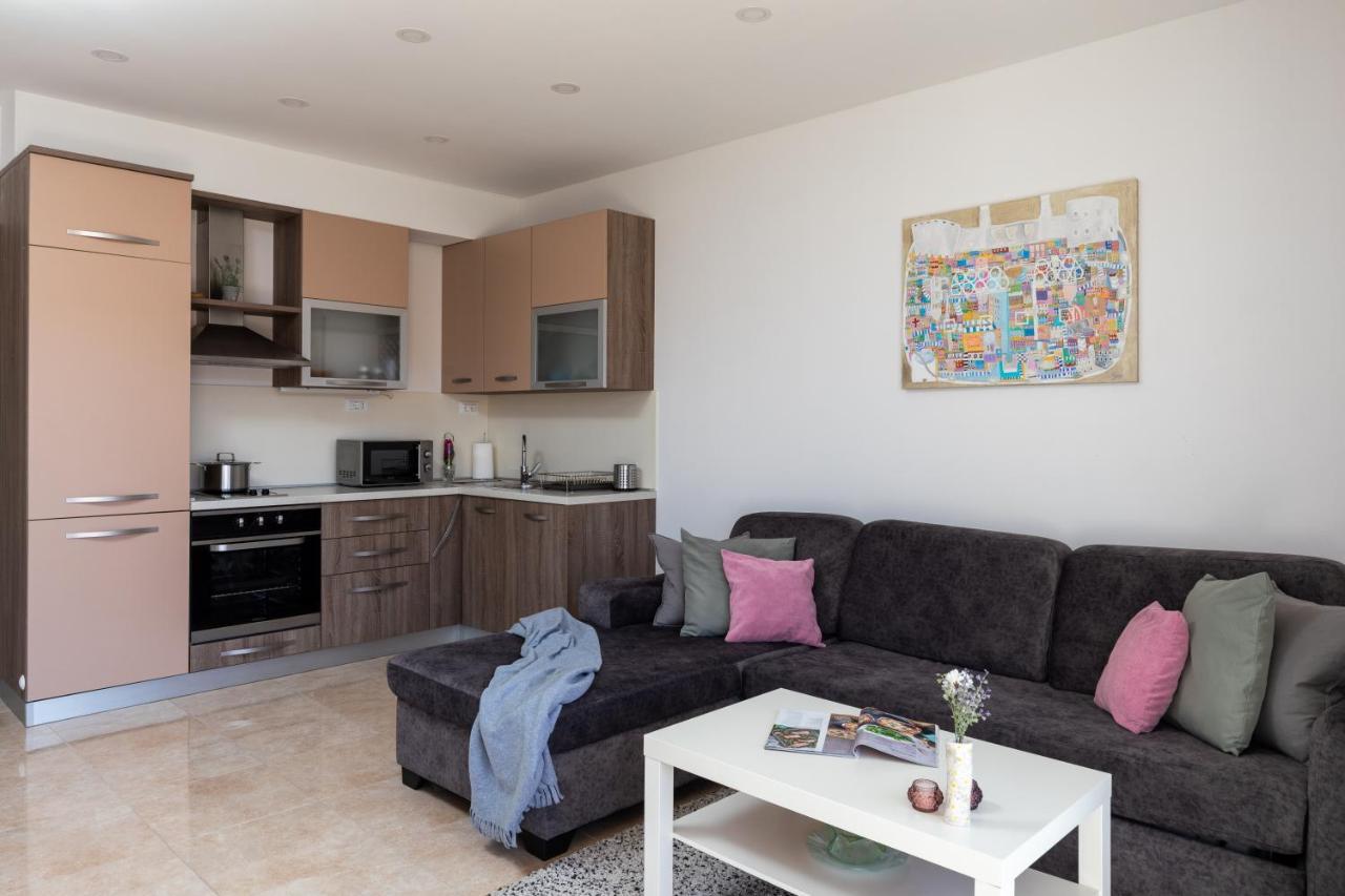 מליני Amarillo Apartments מראה חיצוני תמונה